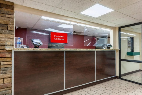 Red Roof Inn Fayetteville I-95 image 20