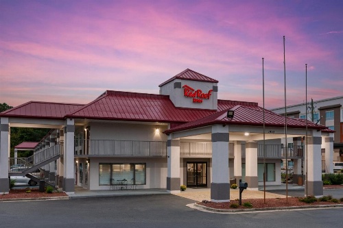 Red Roof Inn Fayetteville I-95 image 21